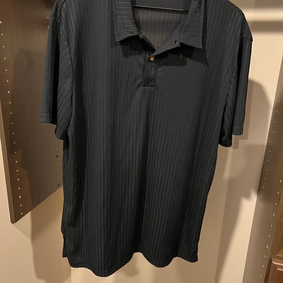 SHEIN Men's Dark Polo Shirt - Picture 2 of 4